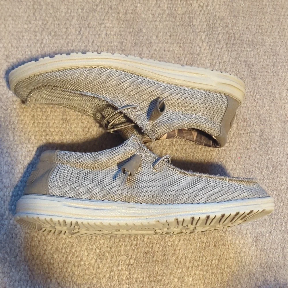 Mens Beige Hey Dude wally slip on shoes size 10 - Picture 3 of 7